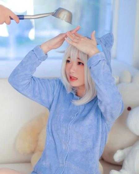 黑丝美腿格外诱人！清纯系韩妹Coser“luppicos”赏