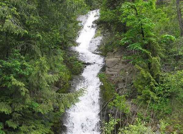 Photoshop调色实例:风景照片变意境